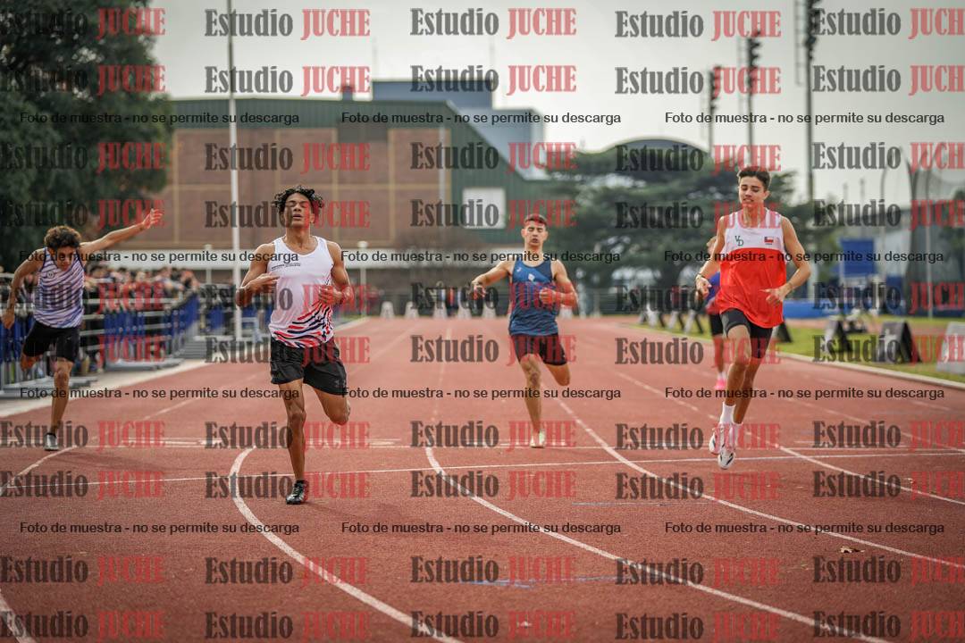 Fotos de los 400 m llanos de varones