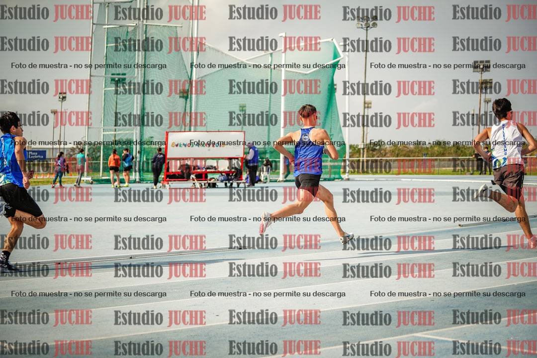 Fotos de los 800 m llanos de varones