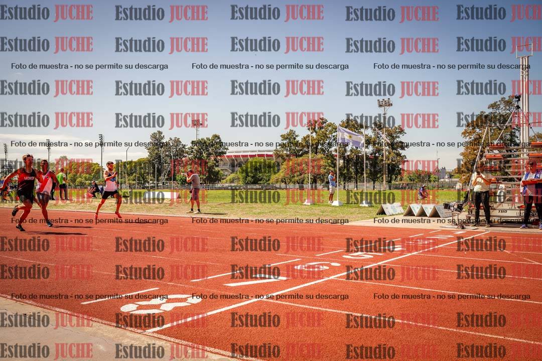 Fotos de los 400 m llanos de varones