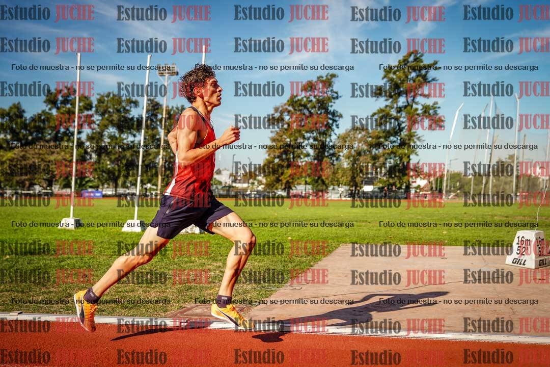 Fotos de los 800 m llanos de varones