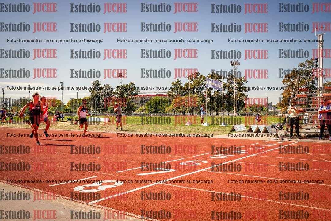 Fotos de los 400 m llanos de varones