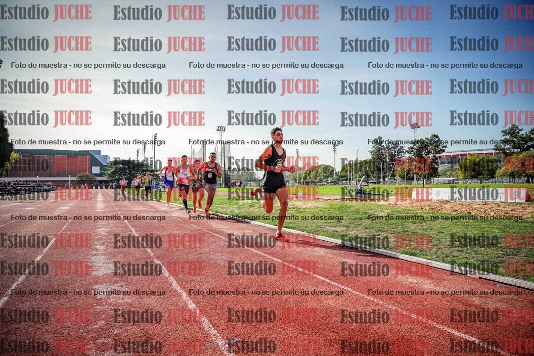 Fotos de los 800 m llanos de varones