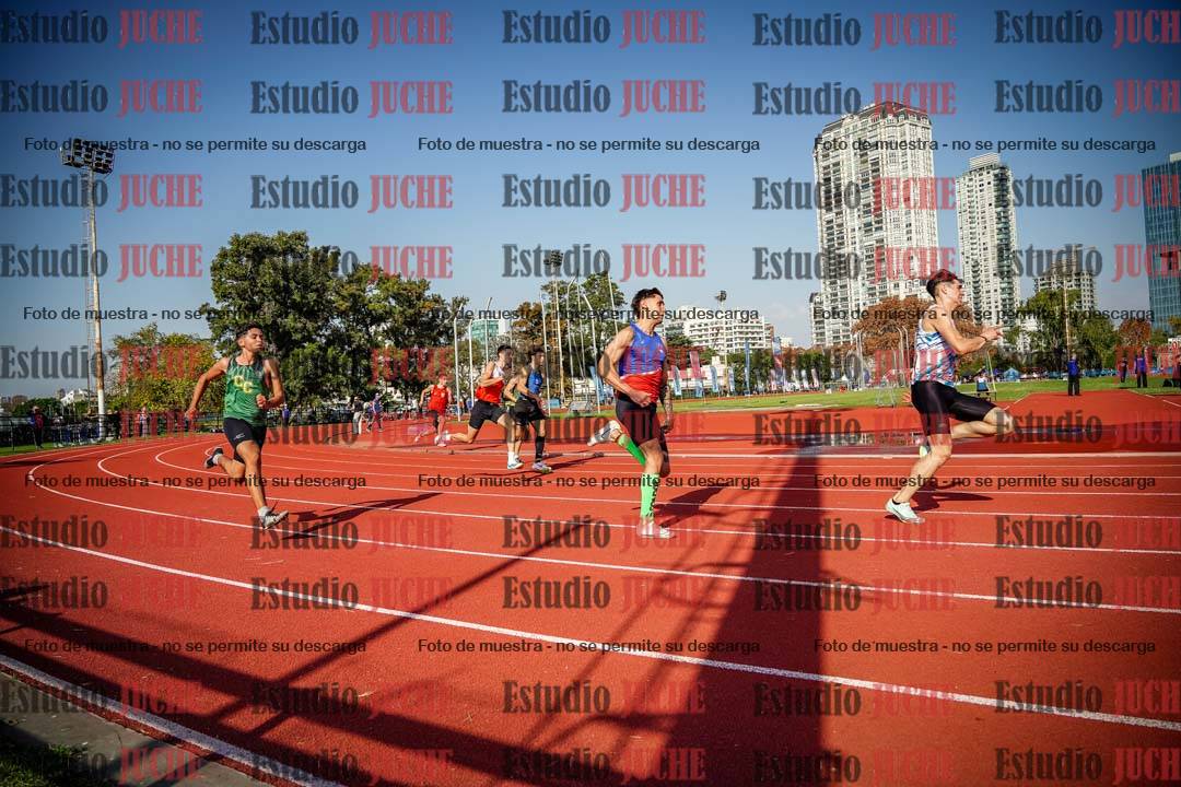 Fotos de los 200 m llanos de varones