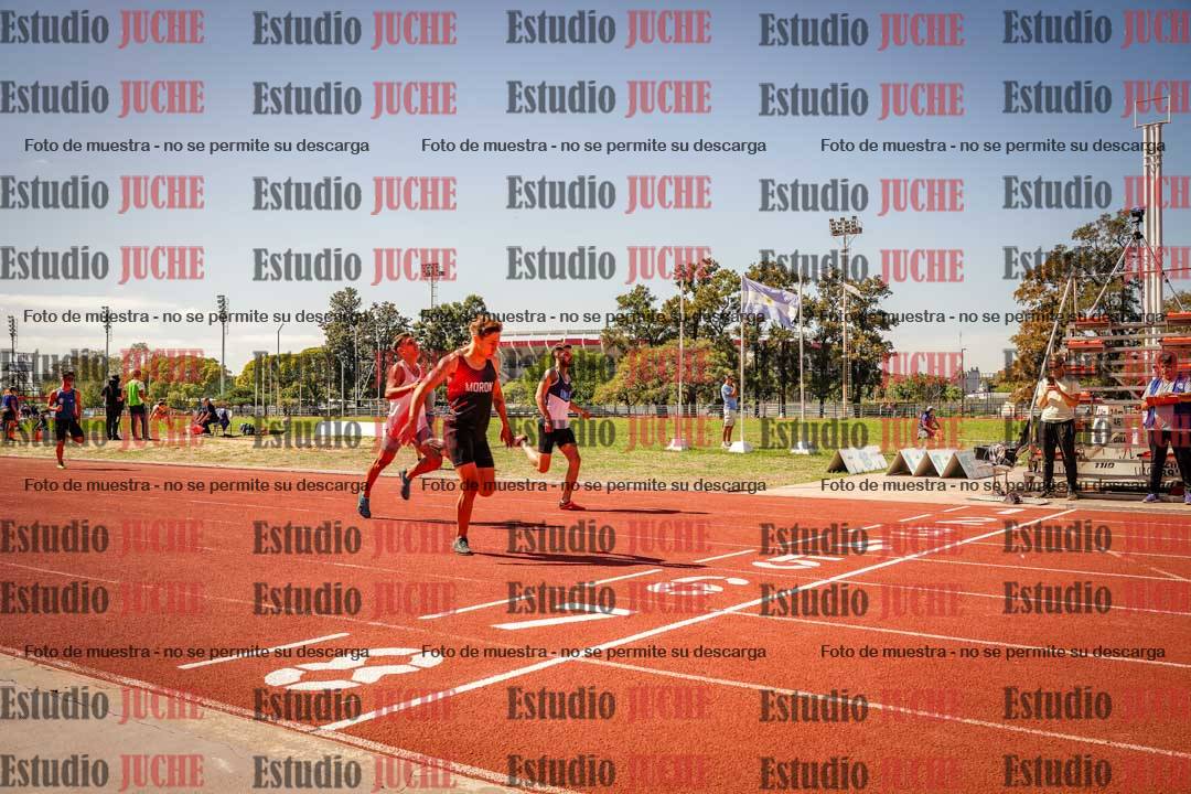 Fotos de los 400 m llanos de varones