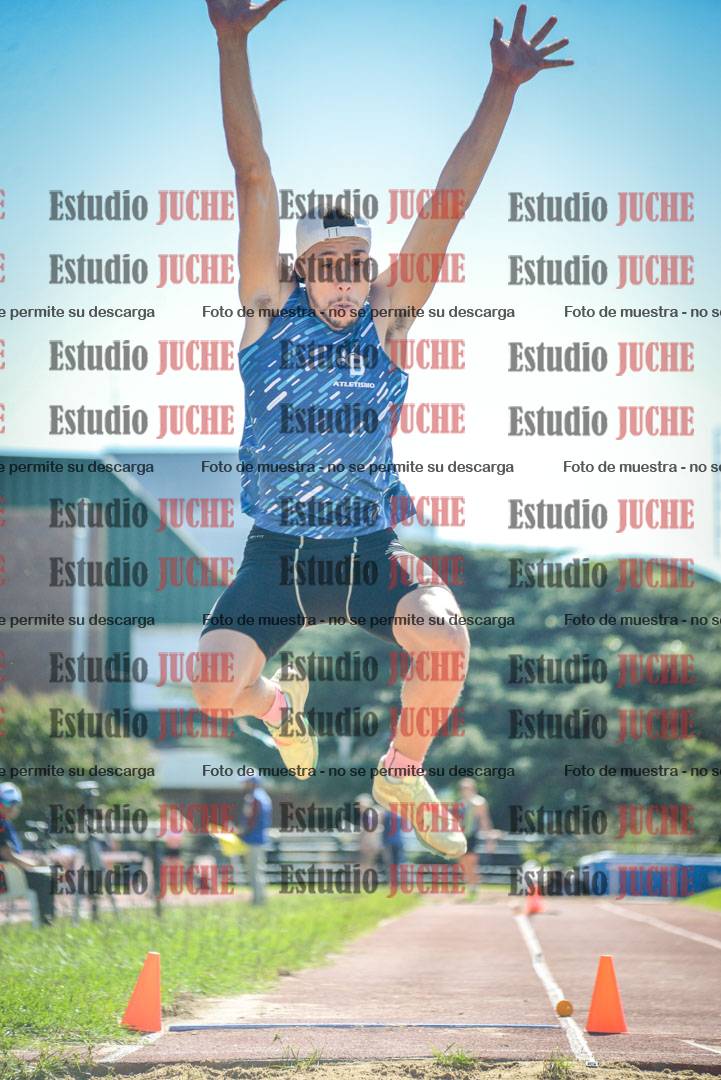 Fotos del salto en largo de varones