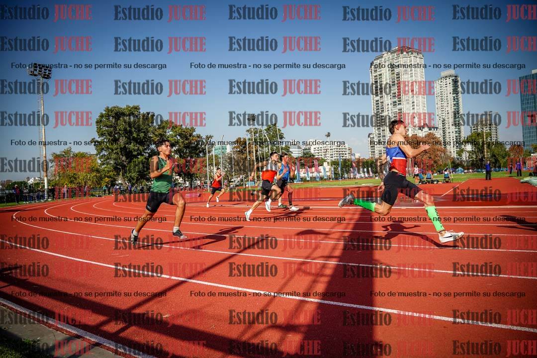 Fotos de los 200 m llanos de varones