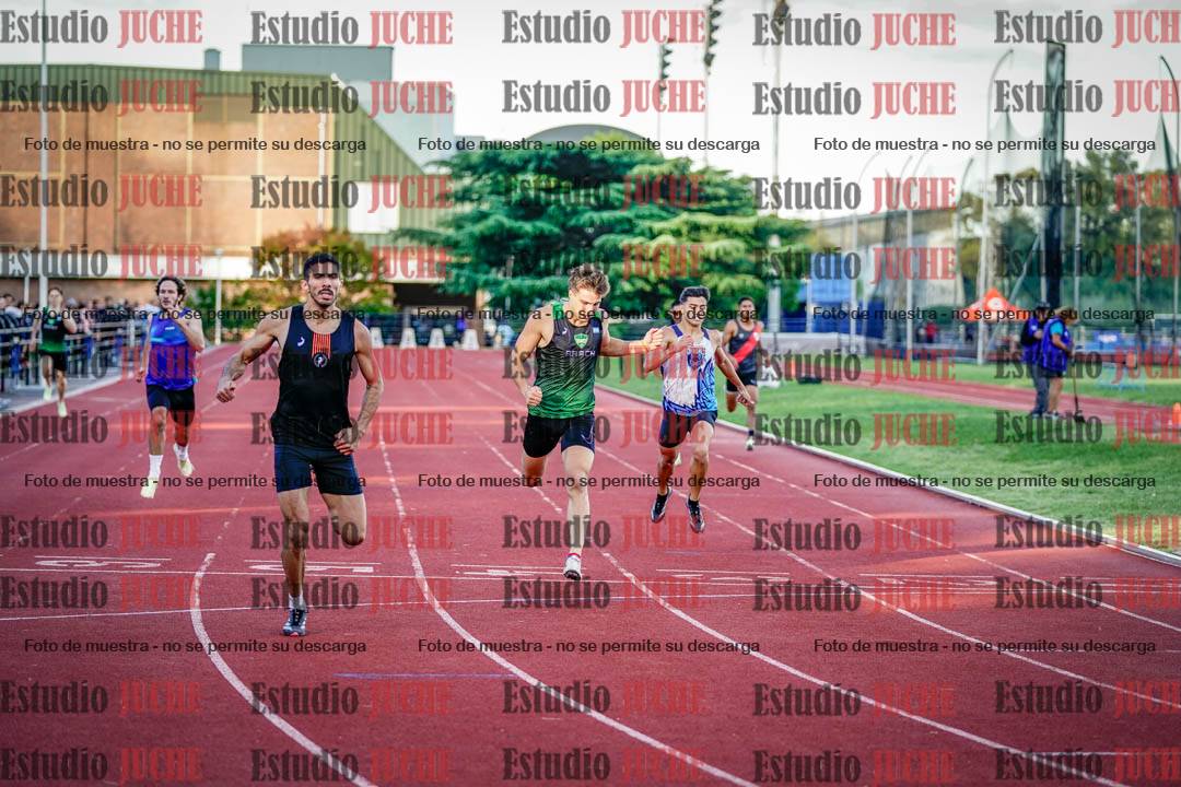 Fotos de los 400 m llanos de varones