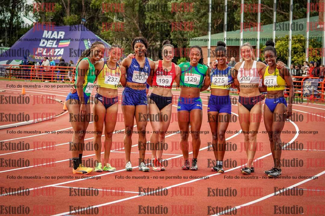 Fotos de algunos extras y podios del día 3