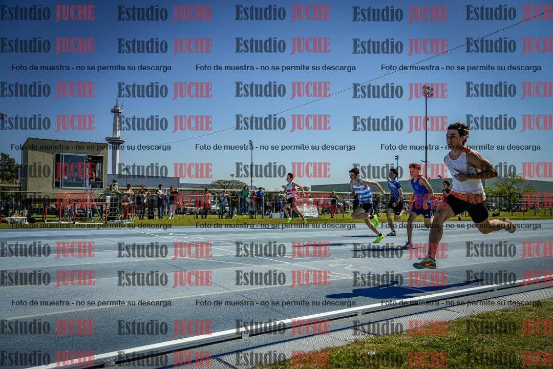 Fotos de los 100 m llanos de varones