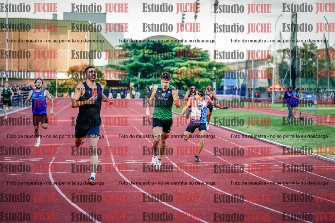 Fotos de los 400 m llanos de varones