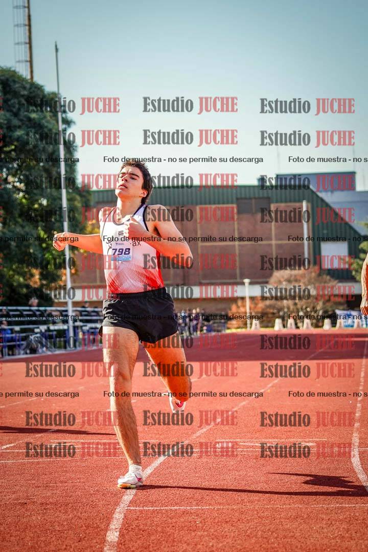 Fotos de los 800 m llanos de varones