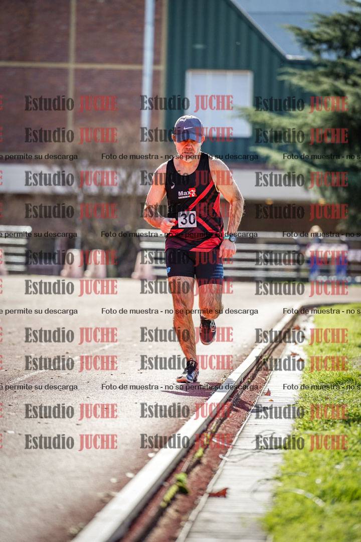 Fotos de los 800 m llanos de varones