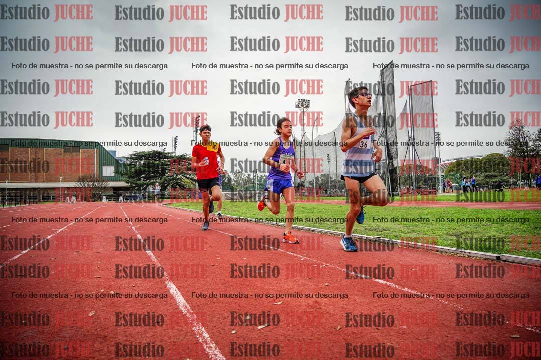 Fotos de los 2400 m llanos de varones