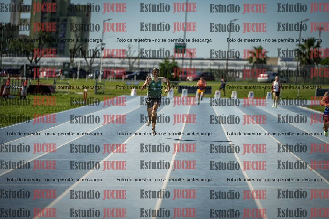 Fotos de los 400 m llanos de varones