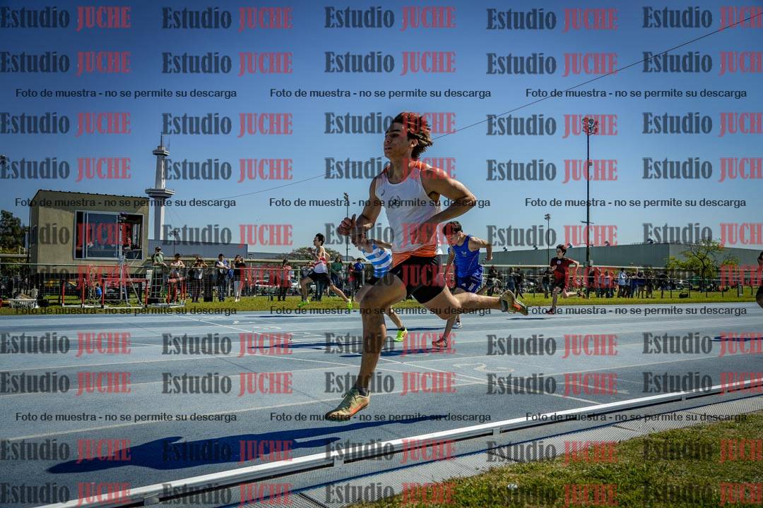 Fotos de los 100 m llanos de varones