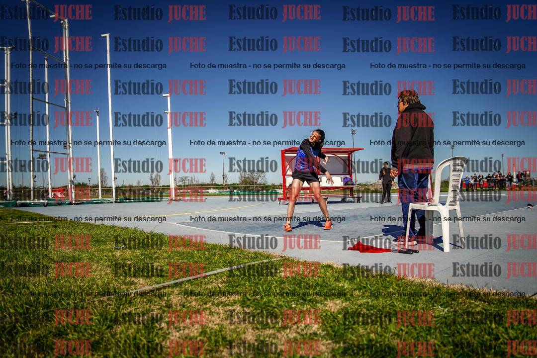 Fotos del lanzamiento de jabalina de mujeres y varones - U15