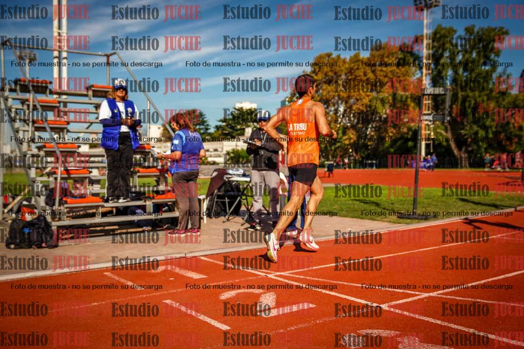 Fotos de los 800 m llanos de varones