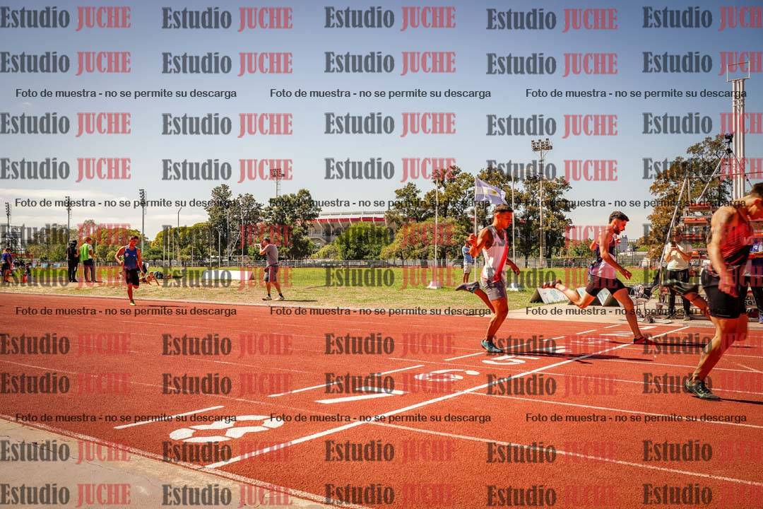 Fotos de los 400 m llanos de varones