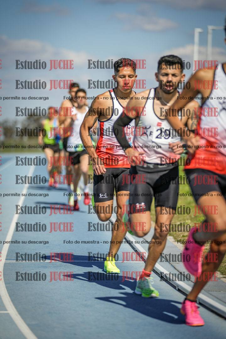 Fotos de los 5000 m llanos de mujeres y varones