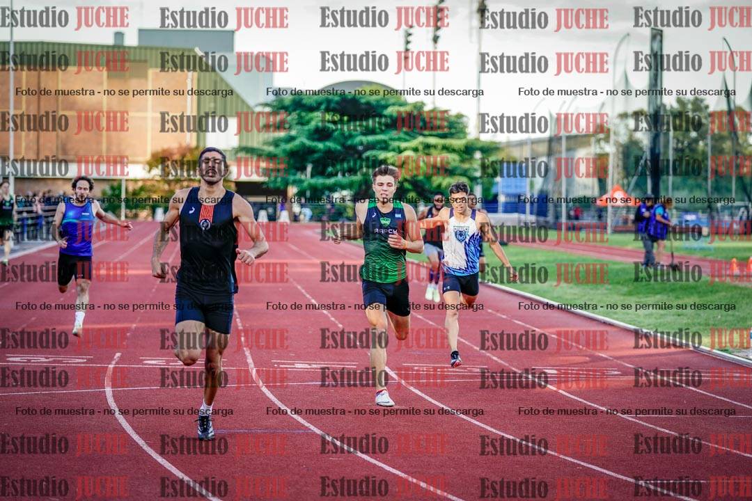Fotos de los 400 m llanos de varones