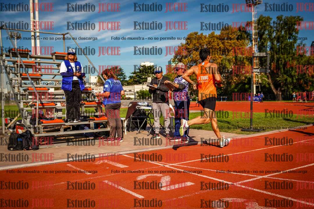 Fotos de los 800 m llanos de varones