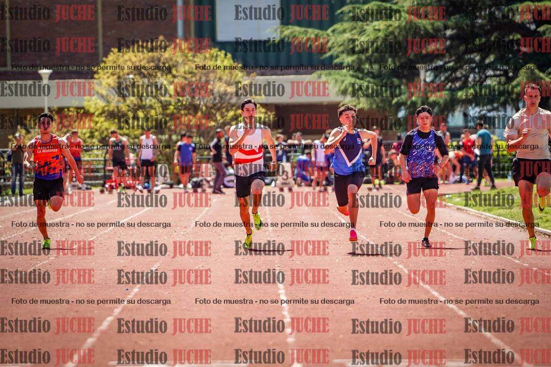 Fotos de los 100 m llanos de varones