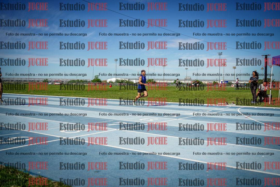 Fotos de los 400 m llanos de varones
