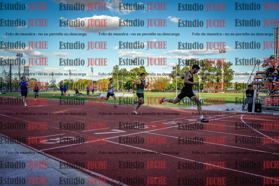 Fotos de los 400 m llanos de varones