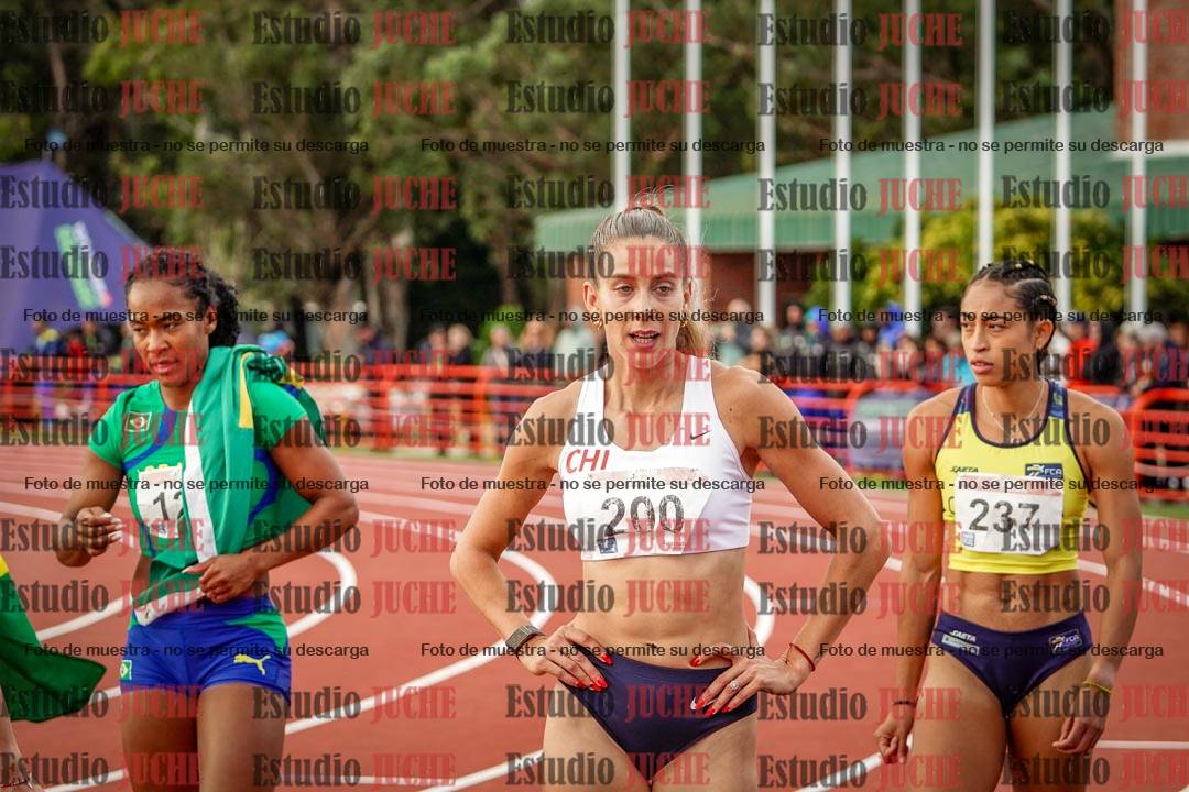 Fotos de algunos extras y podios del día 3