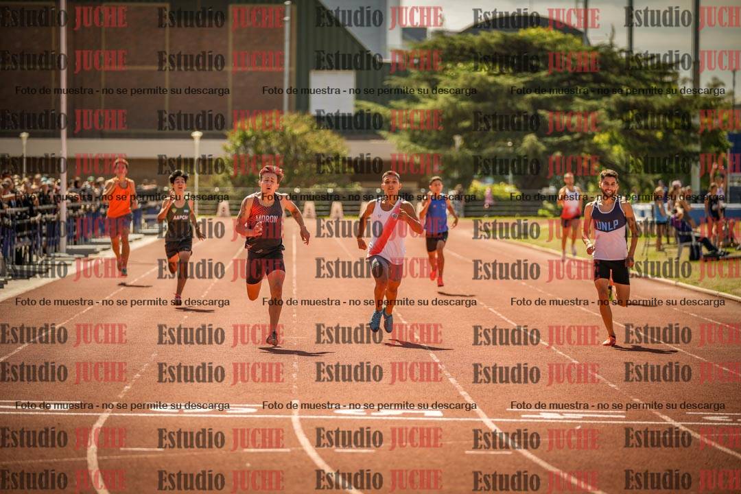 Fotos de los 400 m llanos de varones