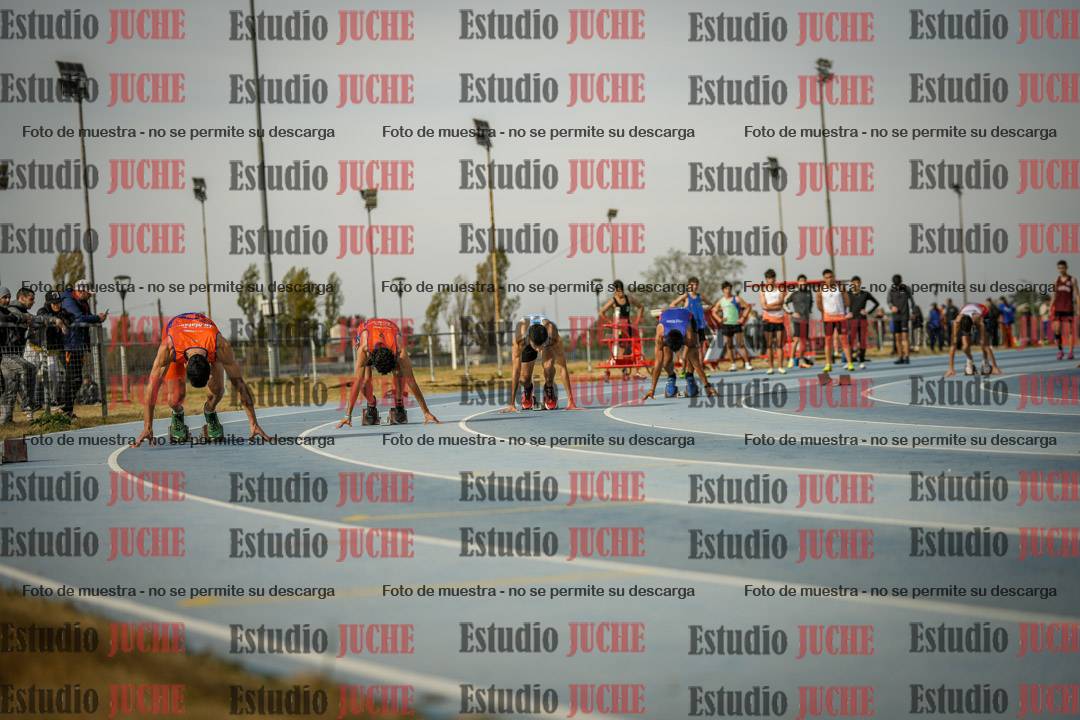 Fotos de los 200 m llanos de varones