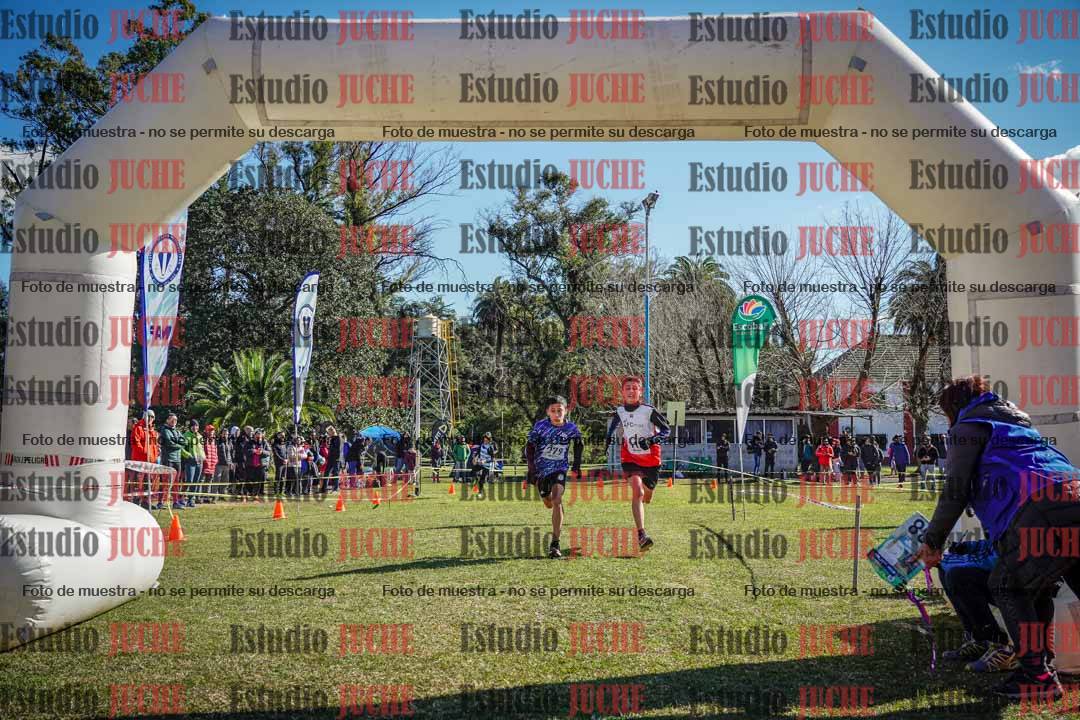 Fotos de la llegada del cross de 3000 m