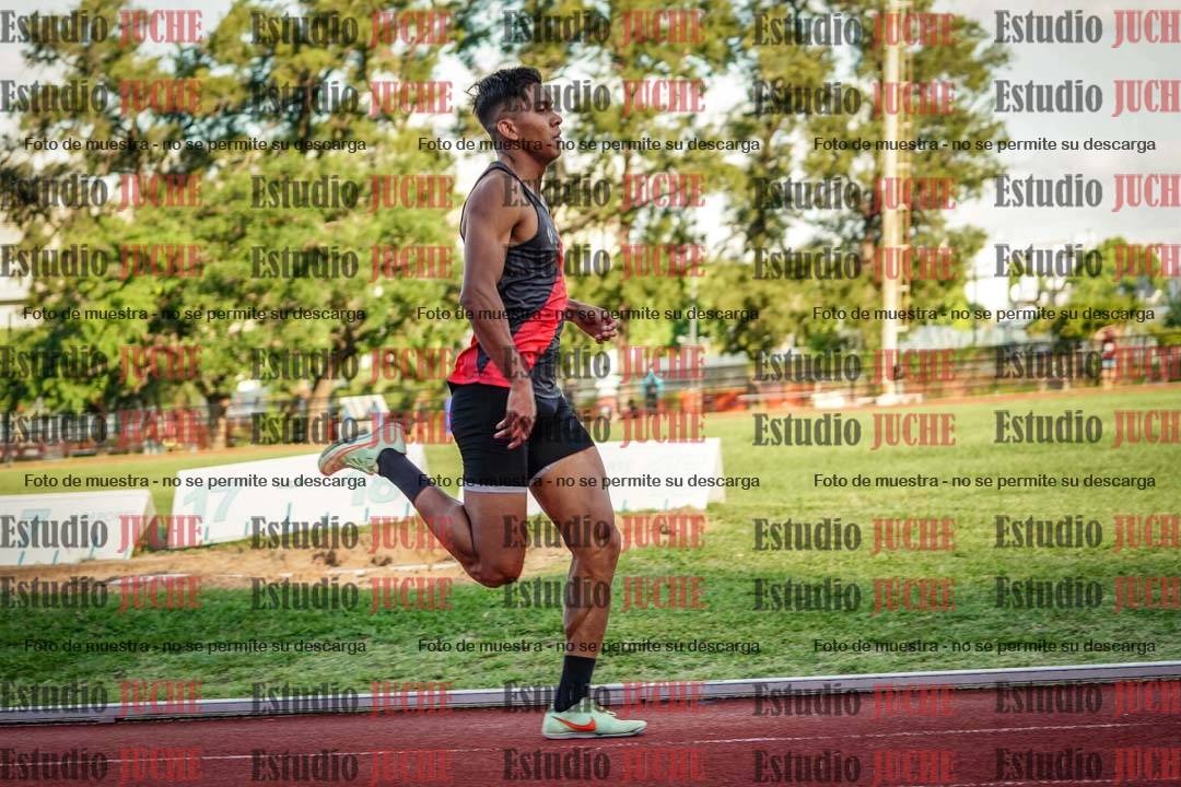 Fotos de los 400 m llanos de varones