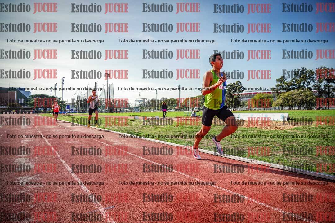 Fotos de los 800 m llanos de varones