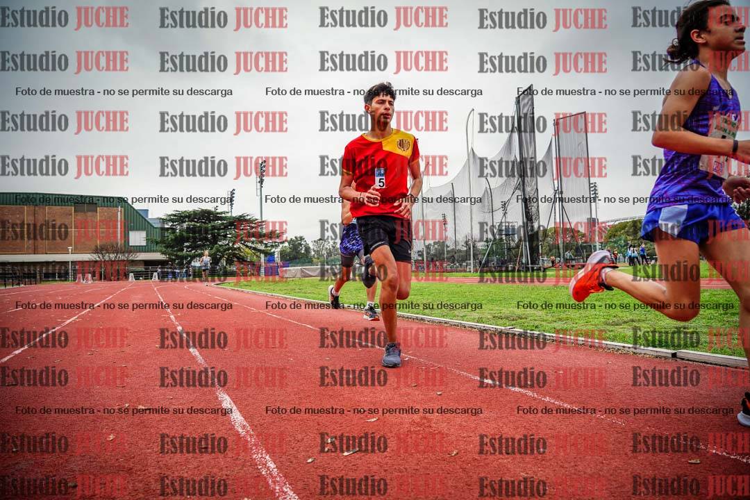 Fotos de los 2400 m llanos de varones