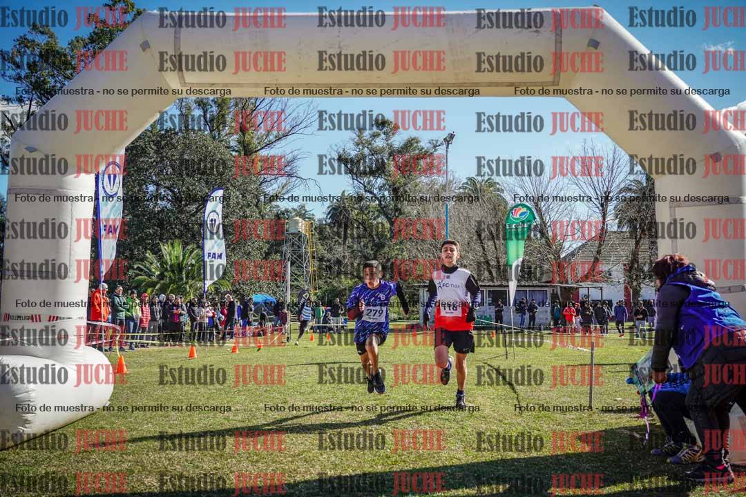 Fotos de la llegada del cross de 3000 m