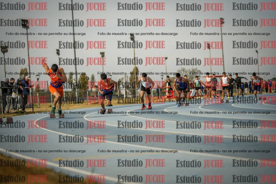 Fotos de los 200 m llanos de varones