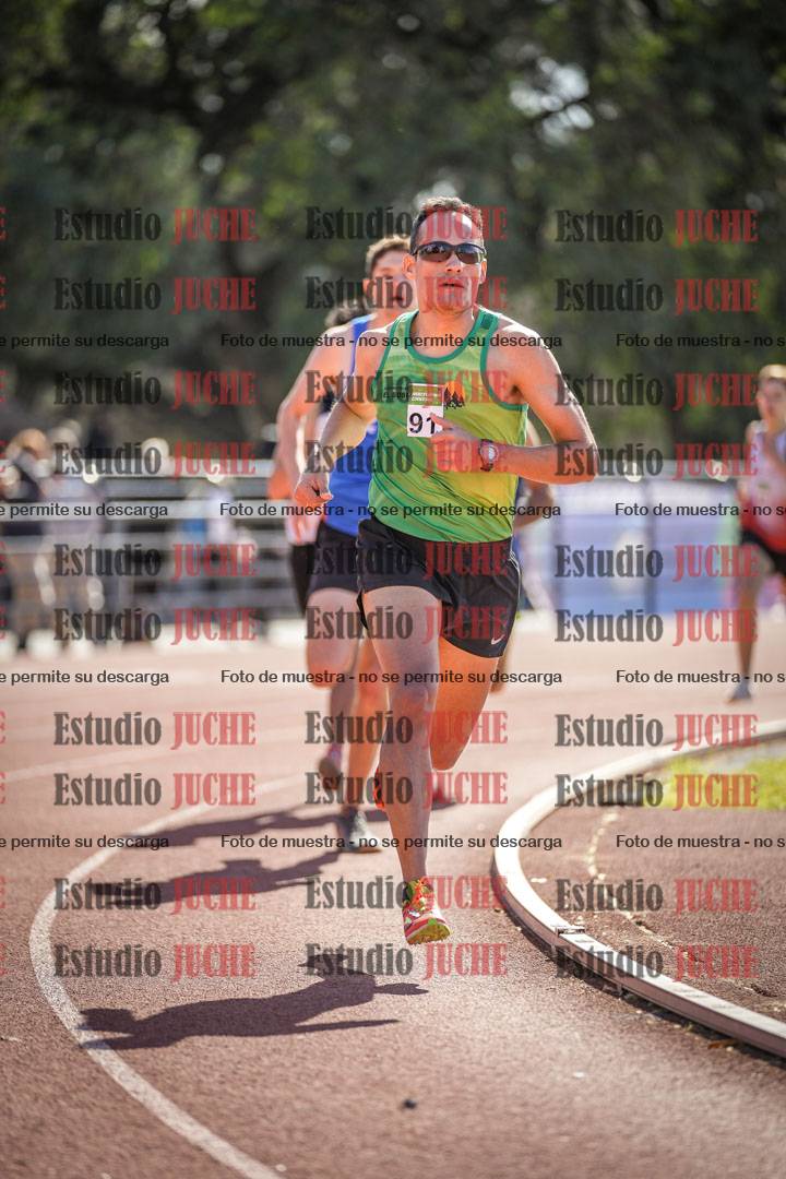 Fotos de los 800 m llanos de varones