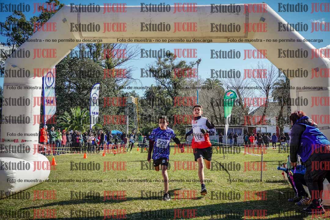 Fotos de la llegada del cross de 3000 m