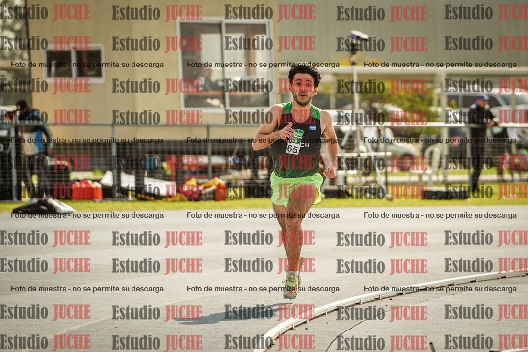 Fotos de los 800 m llanos de varones