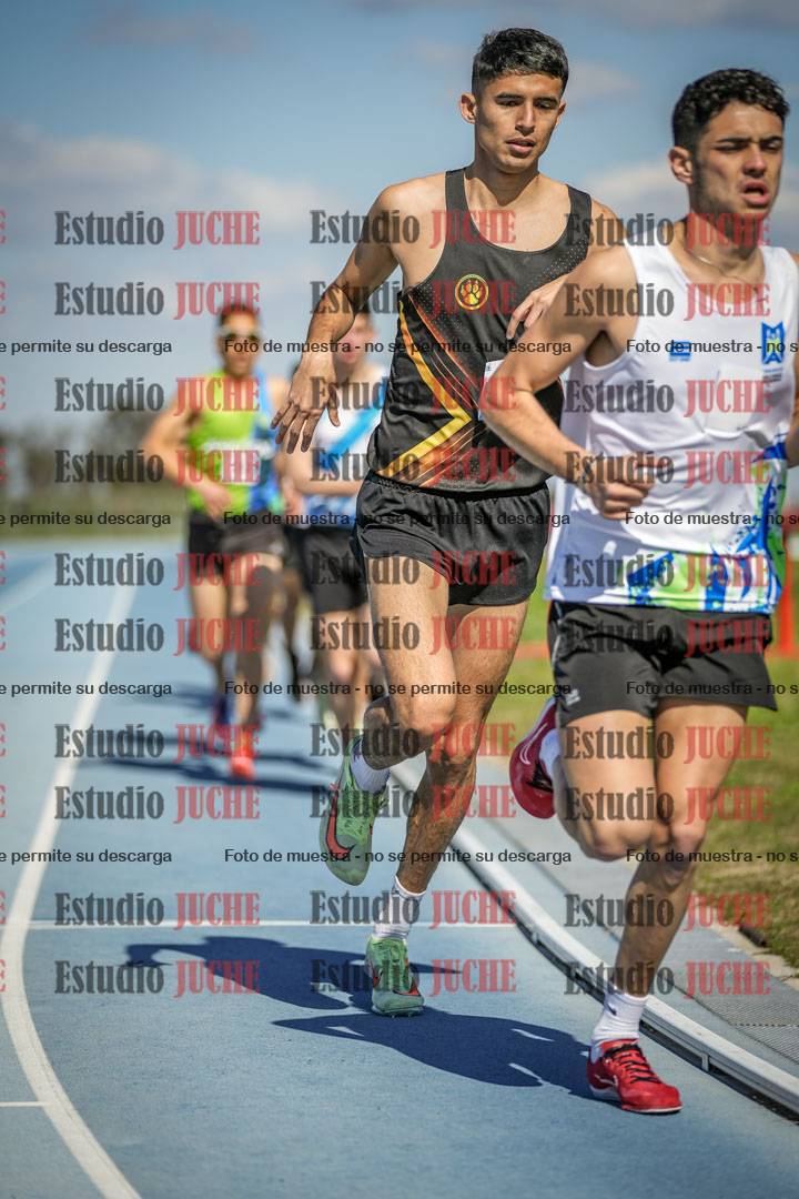 Fotos de los 5000 m llanos de mujeres y varones