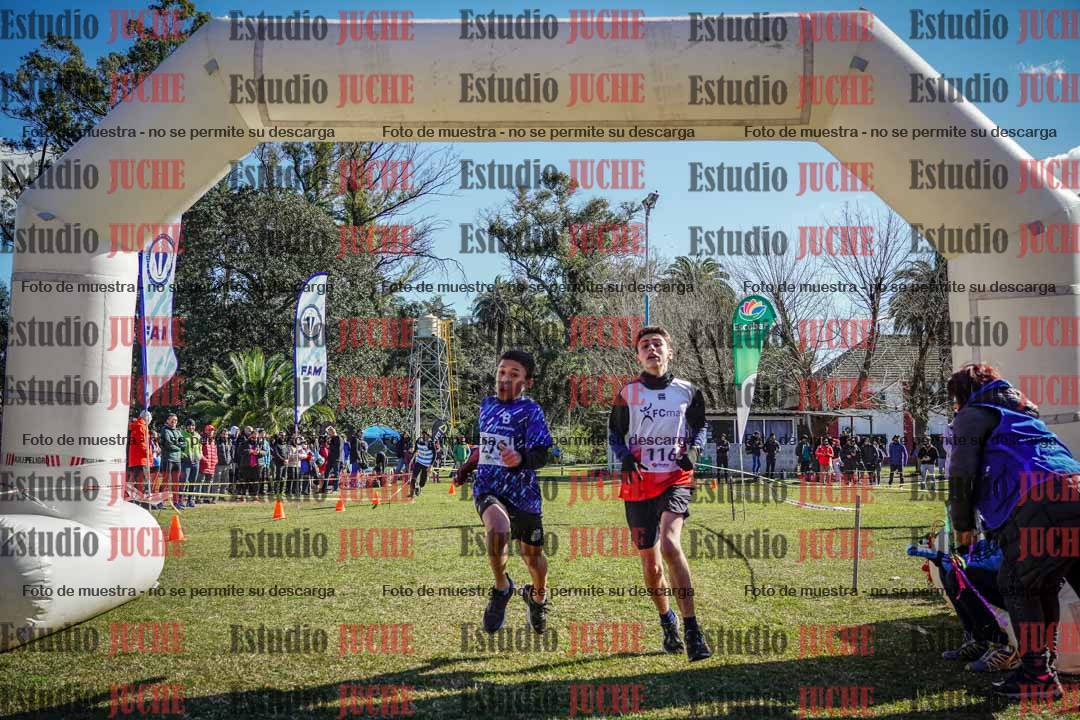 Fotos de la llegada del cross de 3000 m