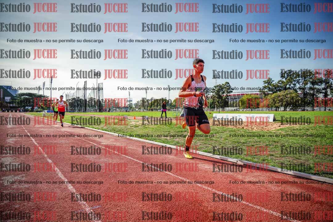 Fotos de los 800 m llanos de varones