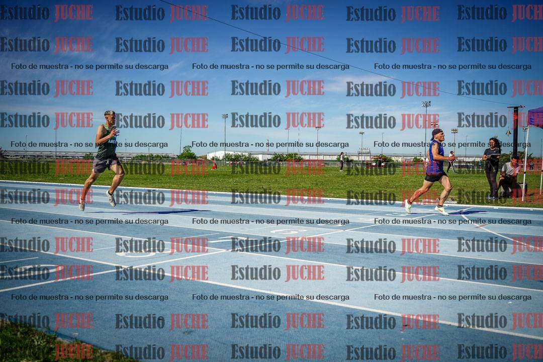 Fotos de los 400 m llanos de varones