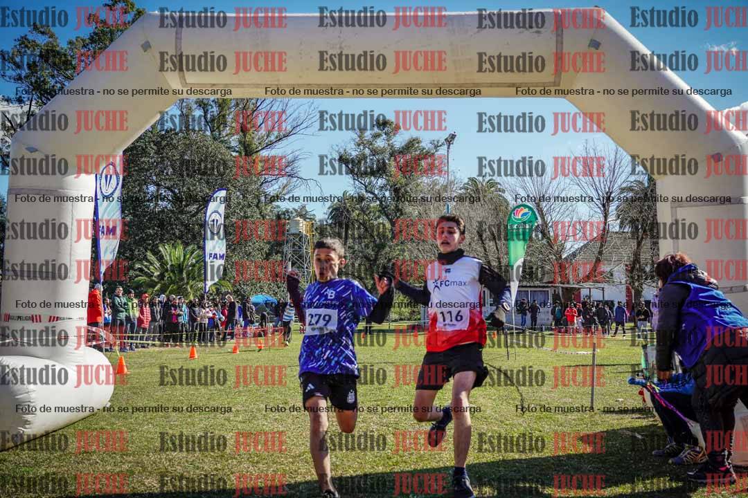 Fotos de la llegada del cross de 3000 m