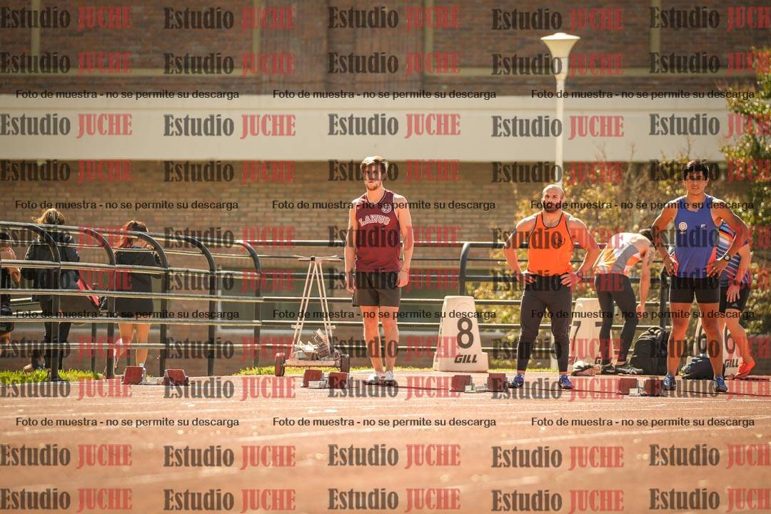 Fotos de los 100 m llanos de varones