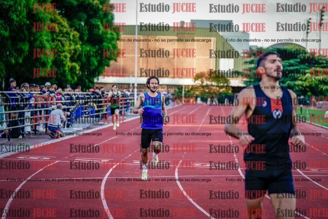Fotos de los 400 m llanos de varones
