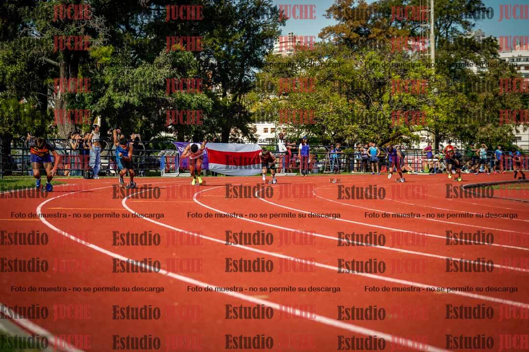 Fotos de los 200 m llanos de varones