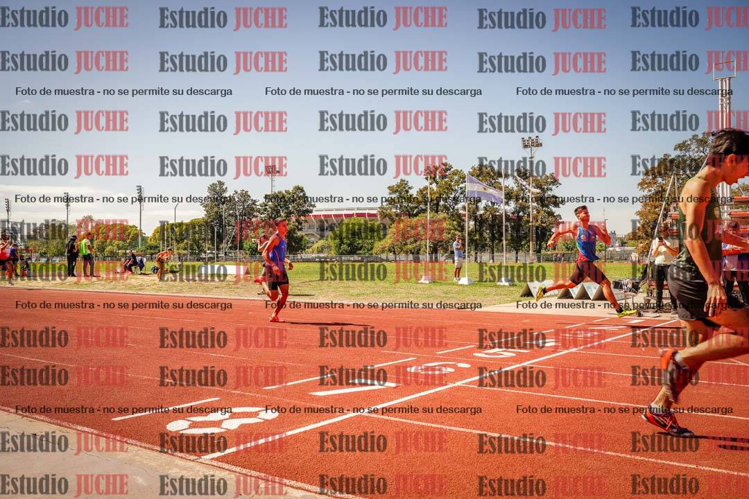 Fotos de los 400 m llanos de varones