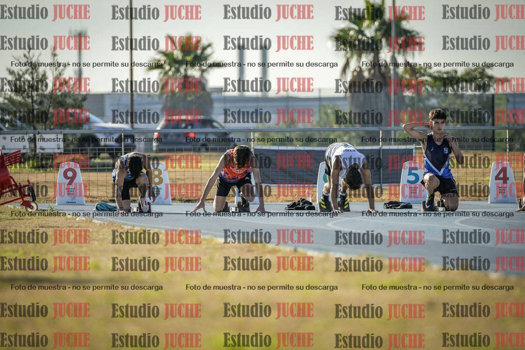 Fotos de los 100 m llanos de varones - FINAL U18